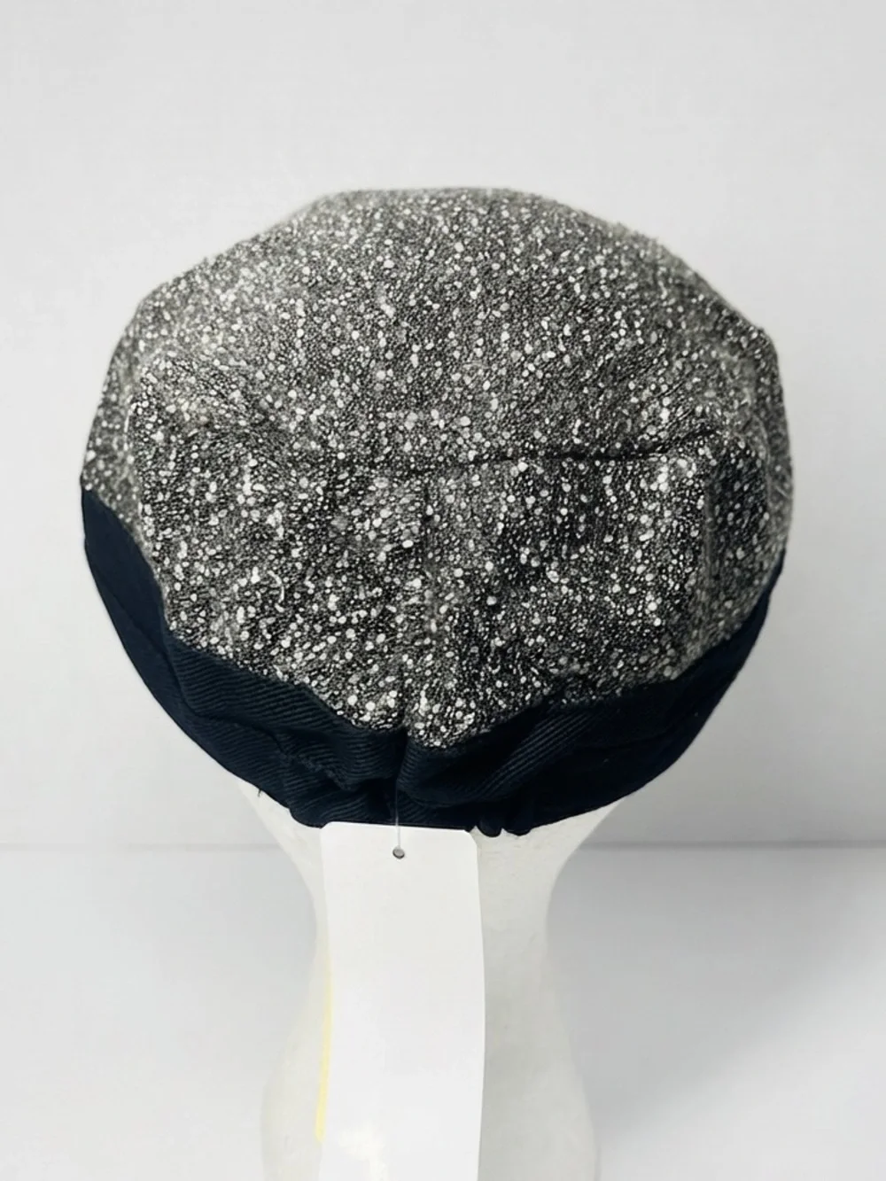 Chic Two-Tone Cadet Cap — Brand New with Tags! 🖤✨